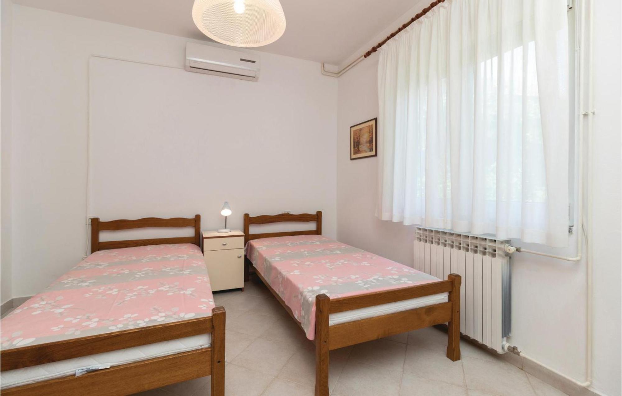 Nice Apartment In Zadar With Kitchen Dış mekan fotoğraf